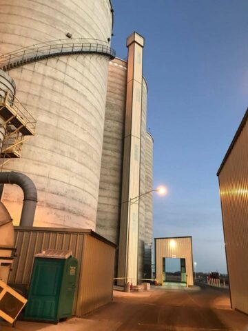 Ethanol plant man lift elevator